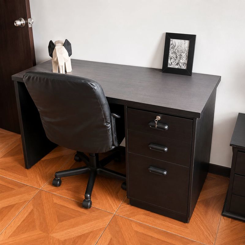 Comfort: escritorio de estudio.