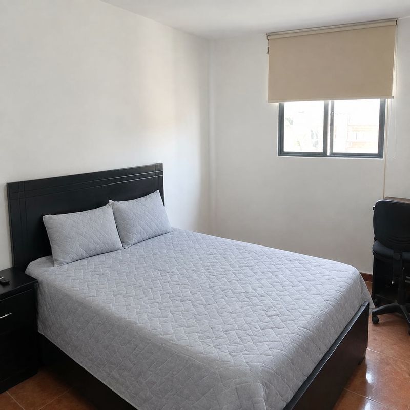 Select: cama con persiana.